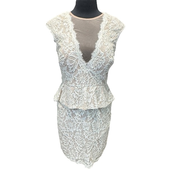 Betsy & Adam White/Blush Lace Peplum Illusion Sheath Dress Size 12 - Picture 1 of 12